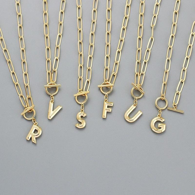 Collier Pendentif avec Lettre