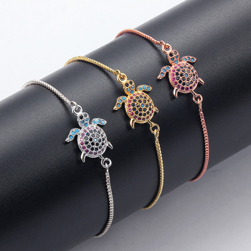 Bracelet mignon petite tortue incrusté de zircons